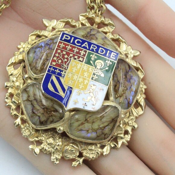 Accesocraft Picardie Royal Coat Of Arms Of France Three Red Lion Brooch Necklace - Picture 4 of 10